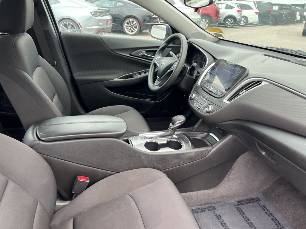 2022 Chevrolet Malibu 1LT photo 23