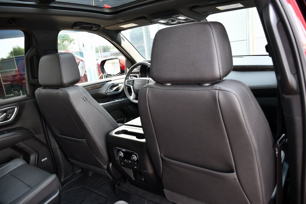 2023 Chevrolet Suburban Z71 photo 28