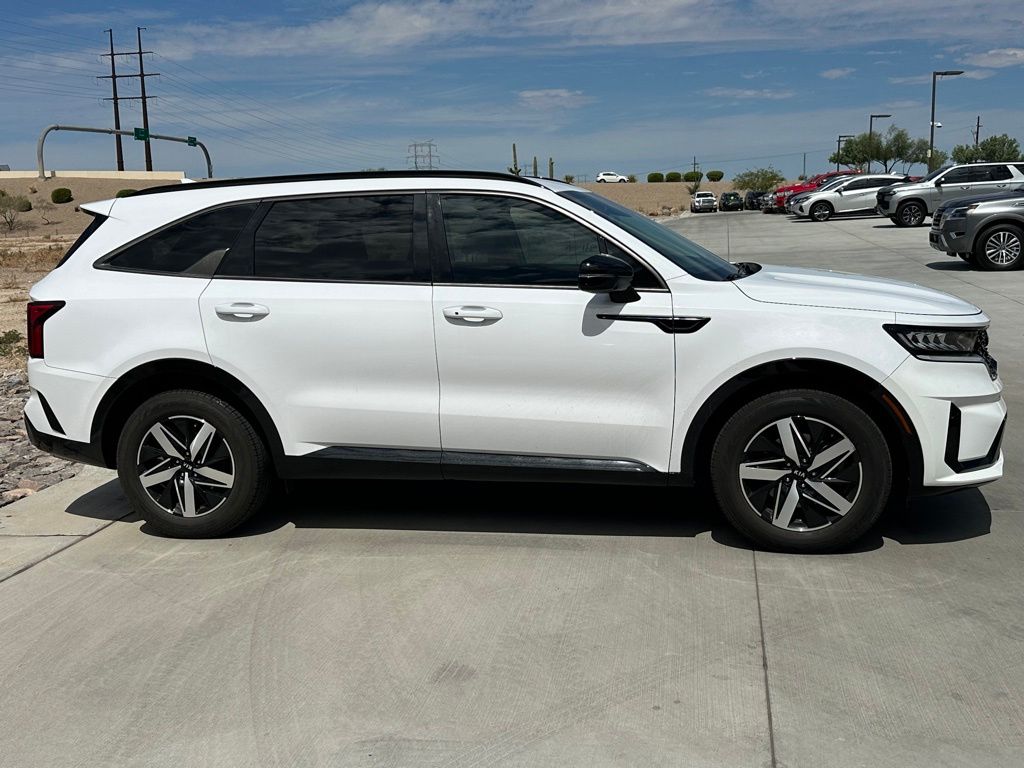 2021 Kia Sorento EX photo 2