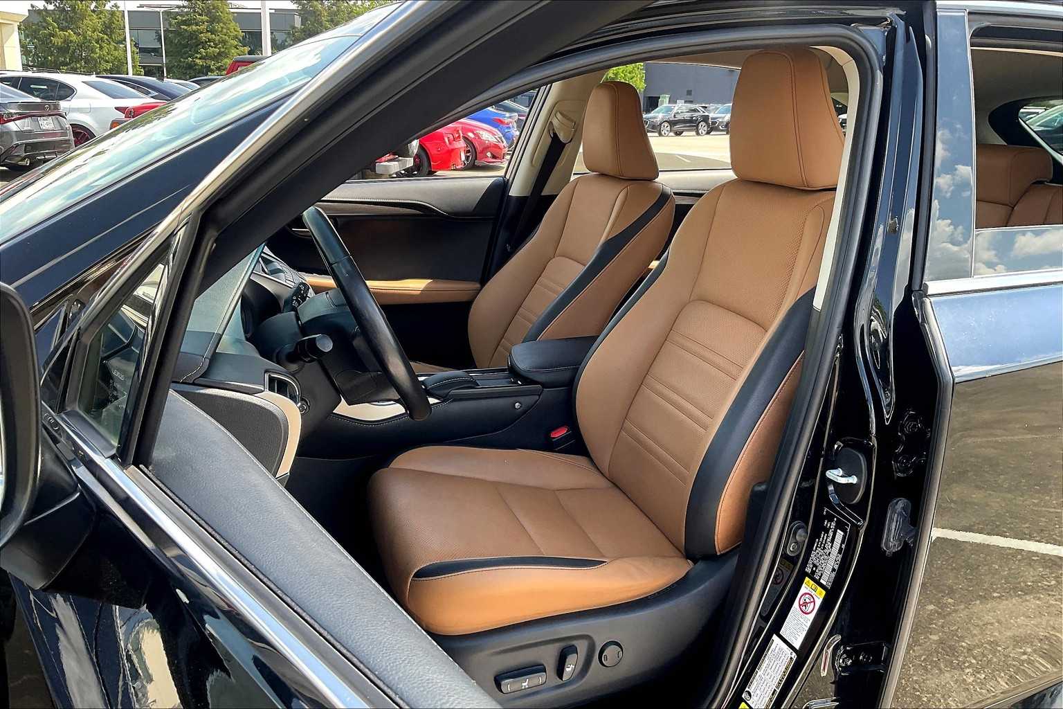 2017 Lexus NX 200t Luxury photo 6