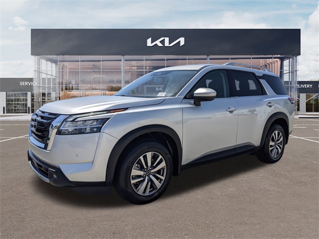 2022 Nissan Pathfinder SL photo 4