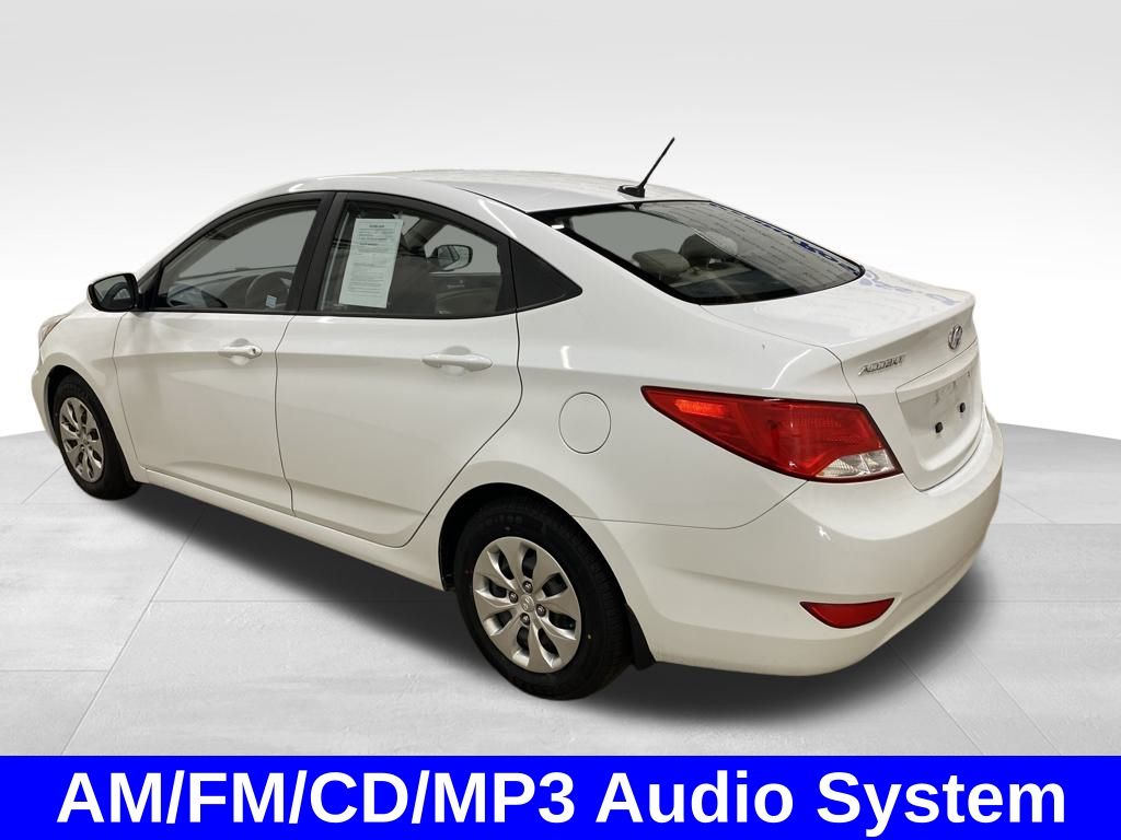 2016 Hyundai Accent SE photo 5