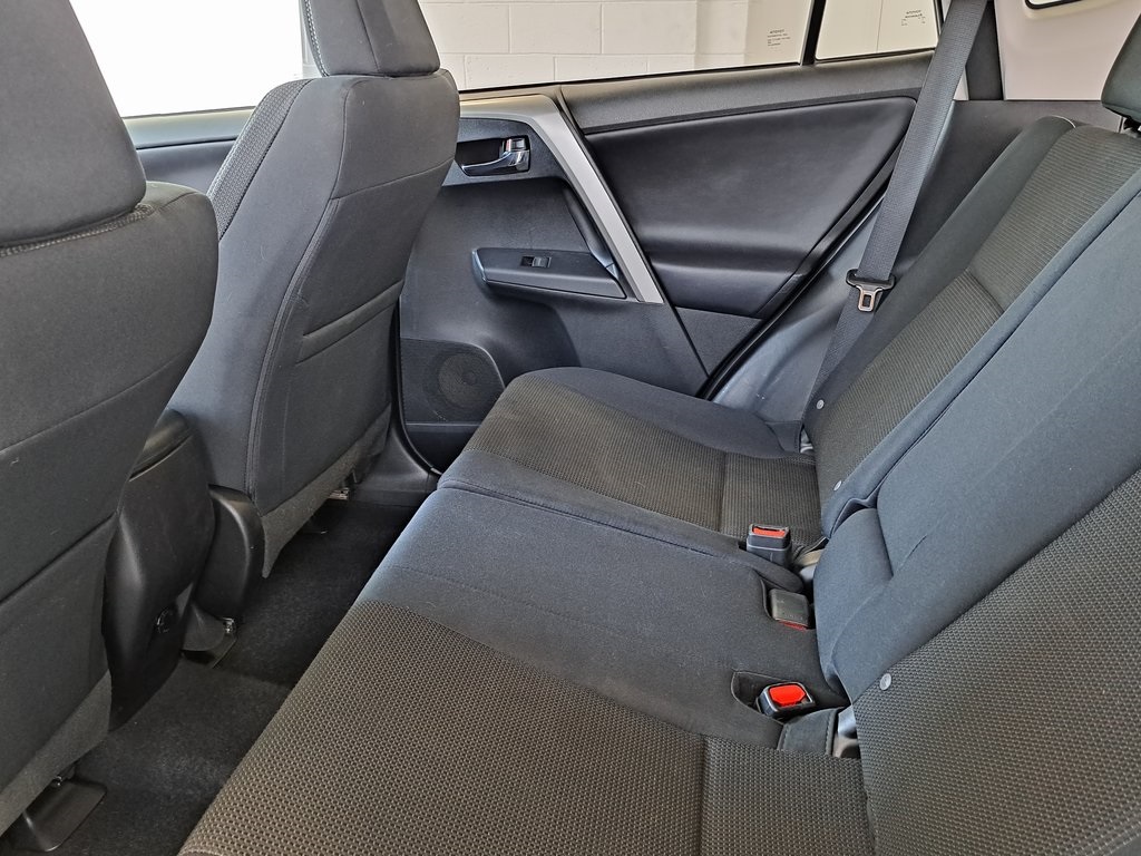 2016 Toyota RAV4 XLE photo 25