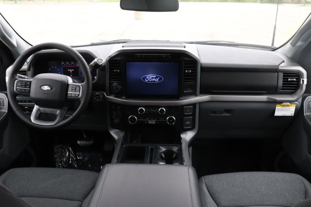 2024 Ford F-150 XLT photo 11