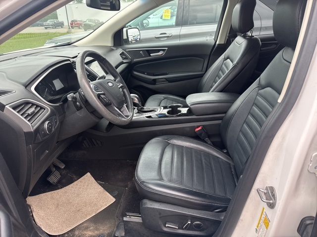 2016 Ford Edge SEL photo 3