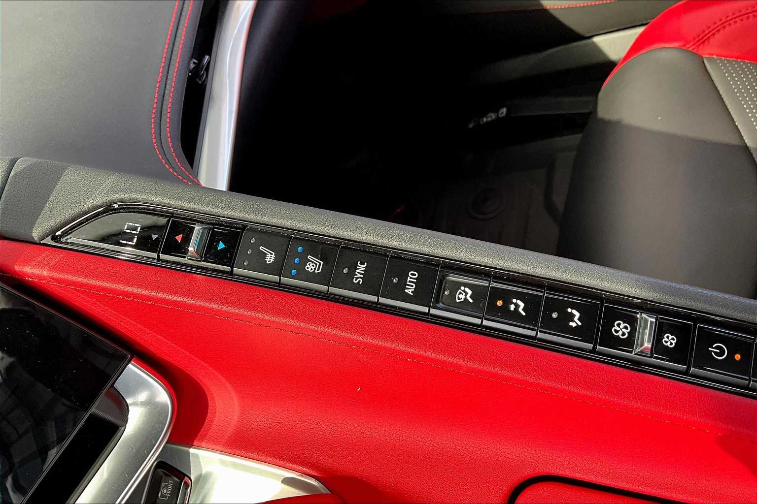 2022 Chevrolet Corvette 2LT photo 27