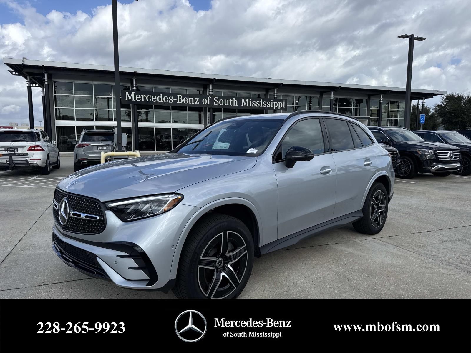 2025 Mercedes-Benz GLC Base's photo