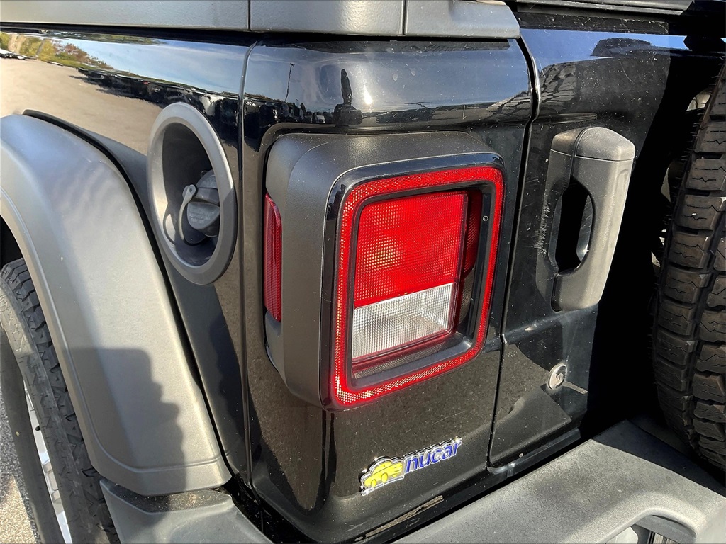 2020 Jeep Wrangler Sport S photo 28