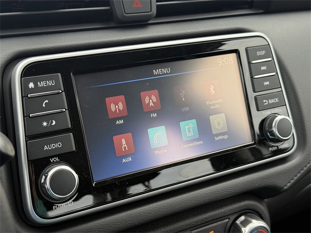 2025 Nissan Versa 1.6 S photo 16