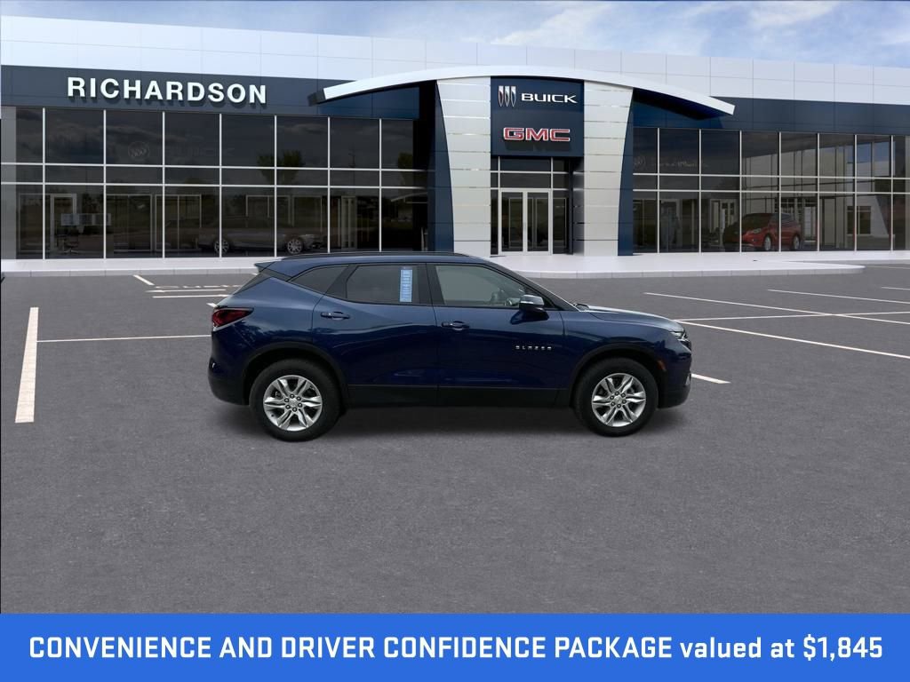 2022 Chevrolet Blazer 2LT photo 2