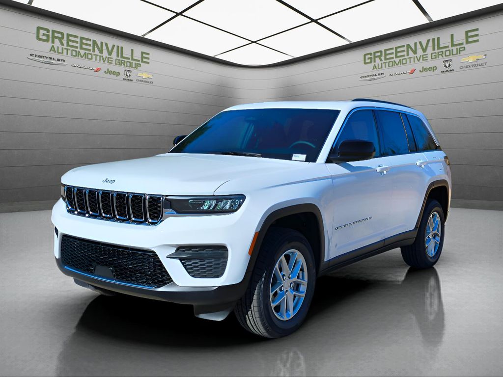 2025 Jeep Grand Cherokee Laredo's photo