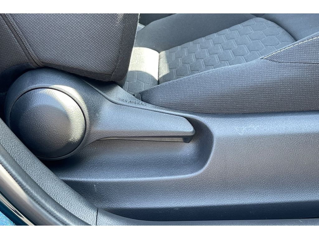 2022 Toyota Corolla SE photo 20