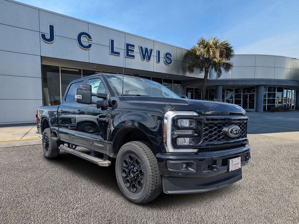2025 Ford F-250 Super Duty Lariat's photo