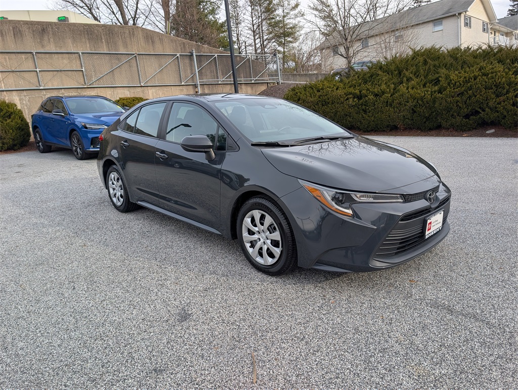 2023 Toyota Corolla LE's photo