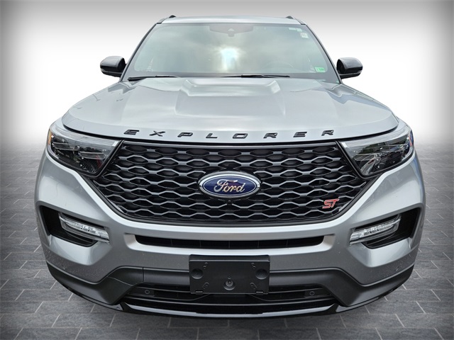 2024 Ford Explorer ST photo 2