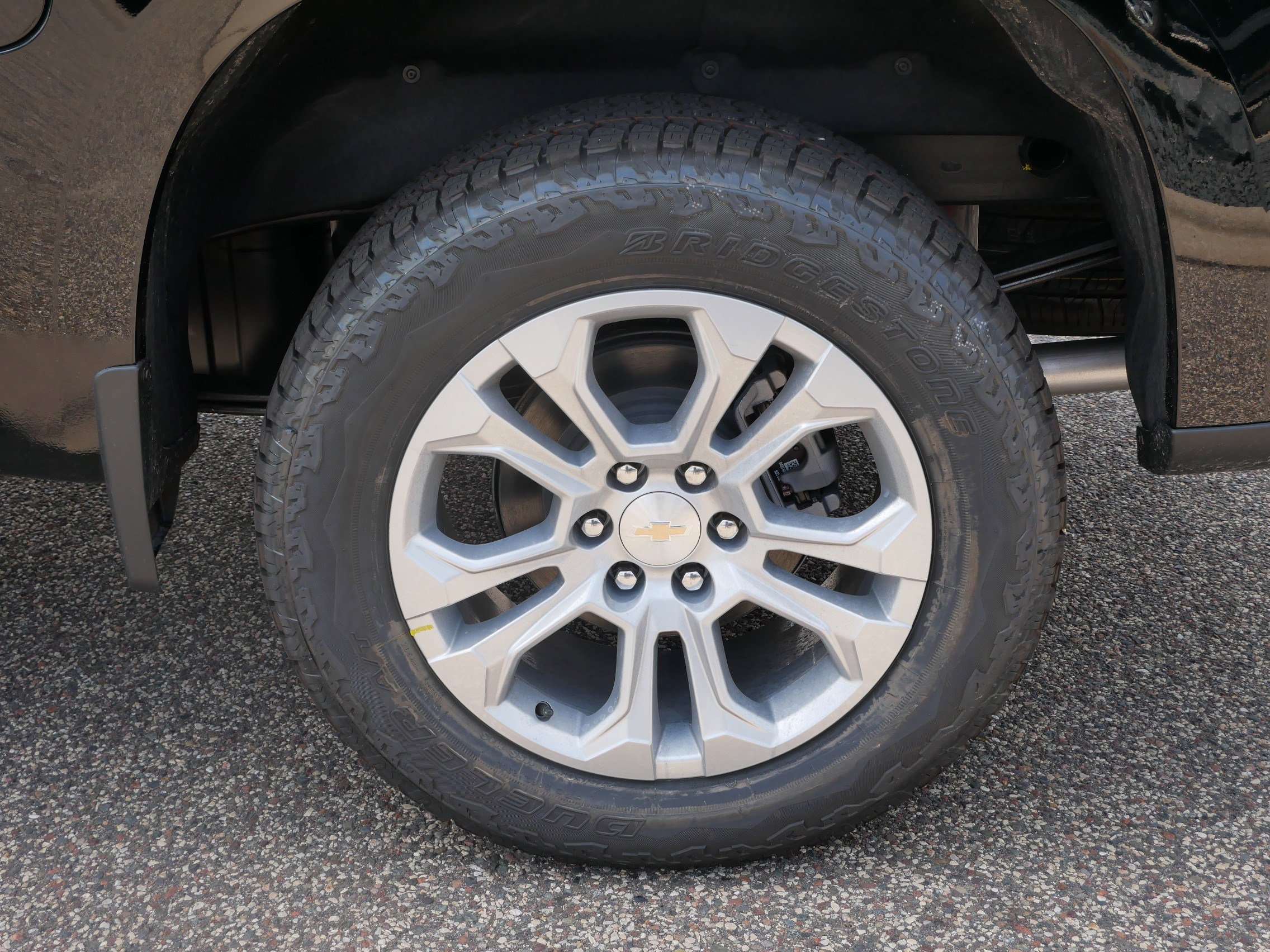 2025 Chevrolet Silverado 1500 LTZ photo 3