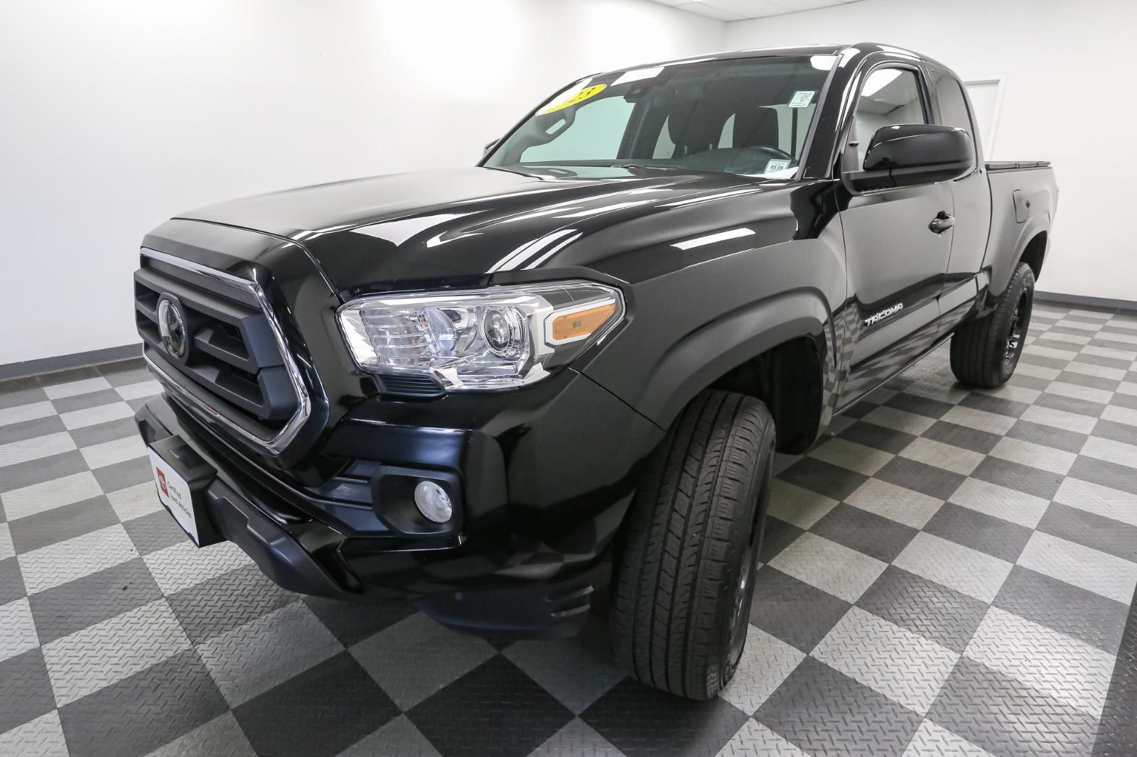 2023 Toyota Tacoma SR5 photo 4