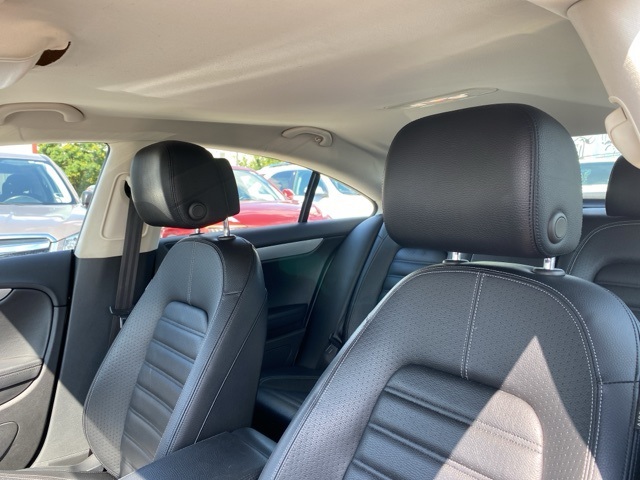 2015 Volkswagen CC 2.0T R-Line photo 10