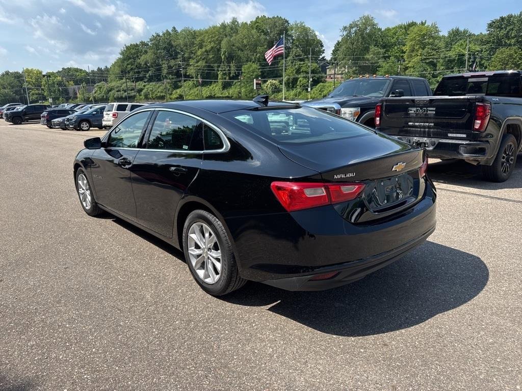 1G1ZD5ST8PF188024