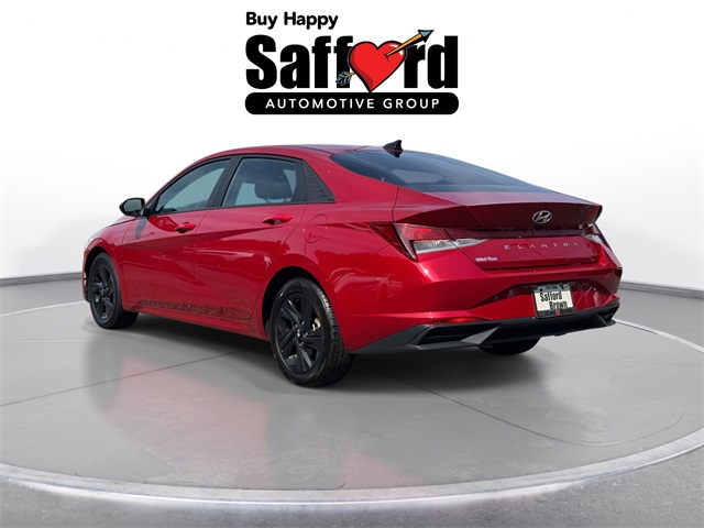 2023 Hyundai Elantra SEL photo 6