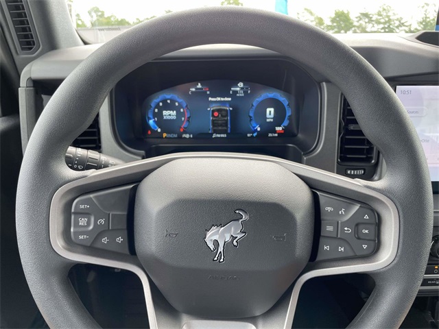 2025 Ford Bronco Base photo 13