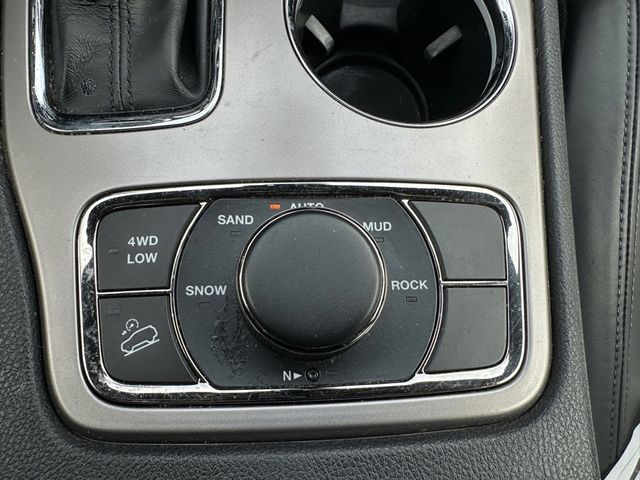 2021 Jeep Grand Cherokee Anniversary Edition photo 27