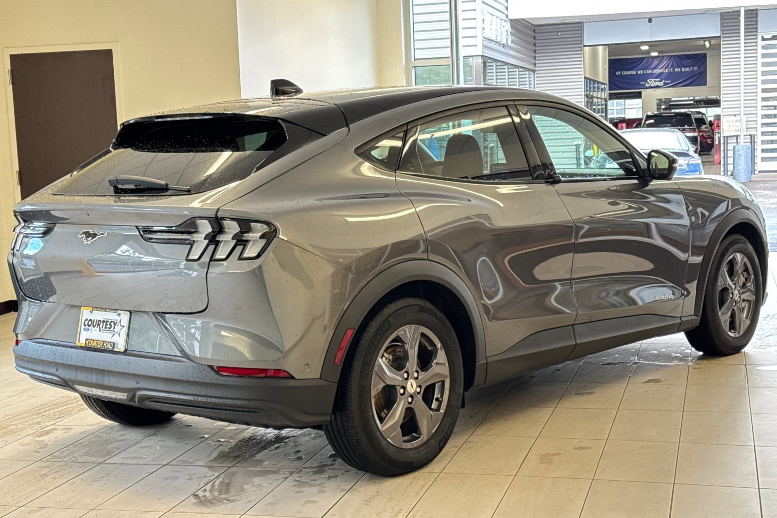 2023 Ford Mustang Mach-E Select photo 2