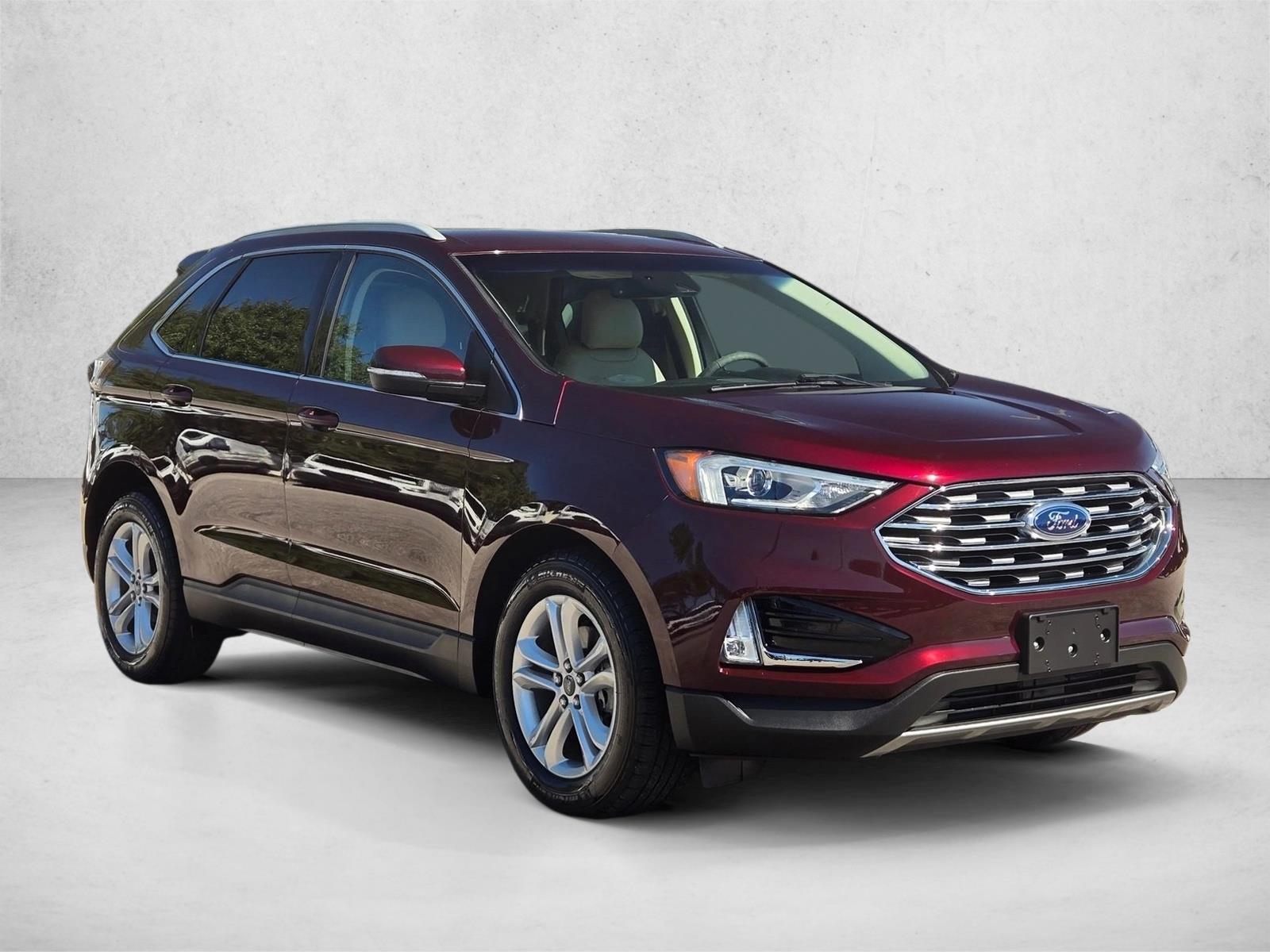 2019 Ford Edge SEL photo 3