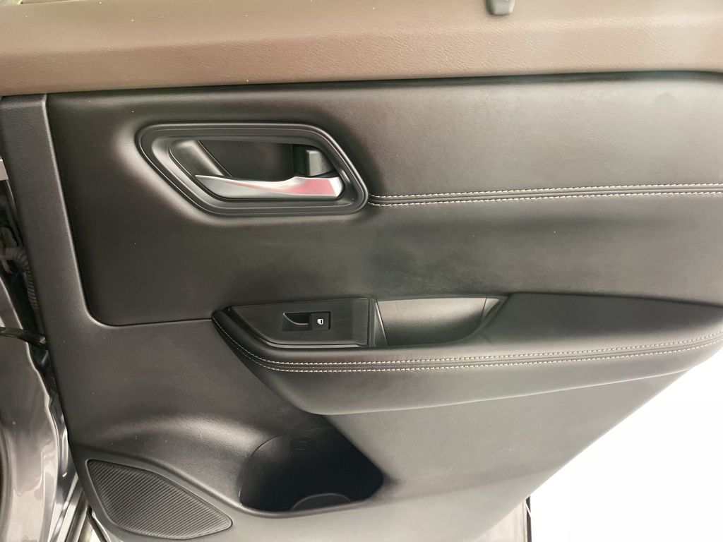 2023 Nissan Rogue SV photo 41