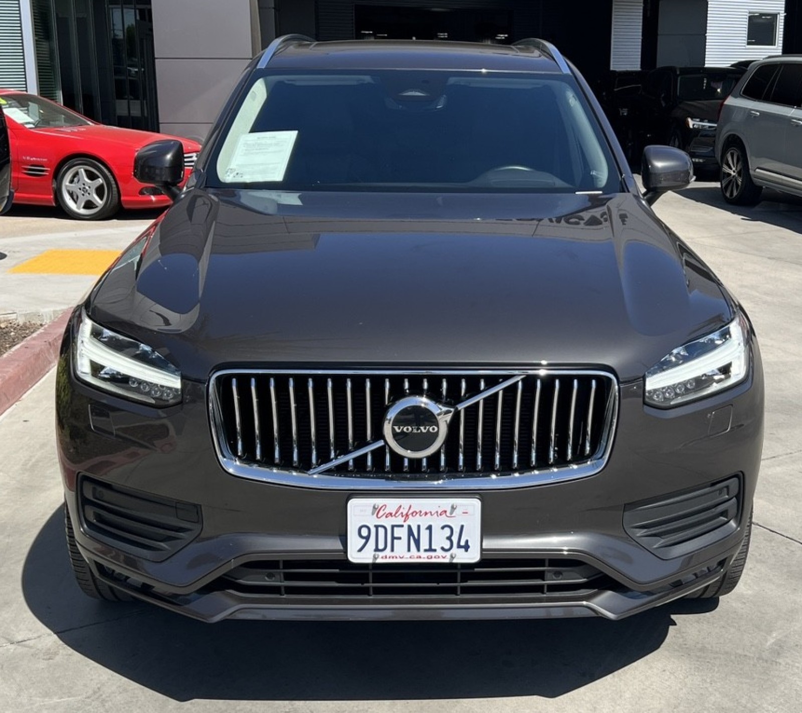 2023 Volvo XC90 Core photo 2