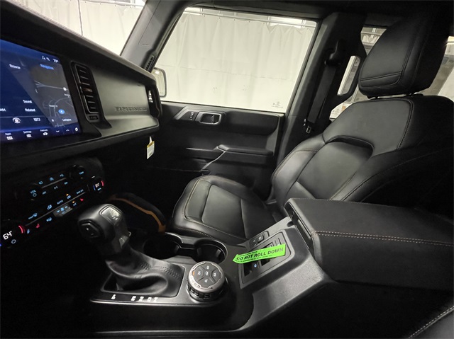 2024 Ford Bronco Badlands photo 14