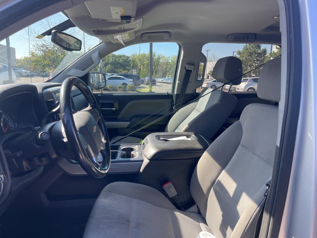 2018 Chevrolet Silverado 1500 LT photo 3