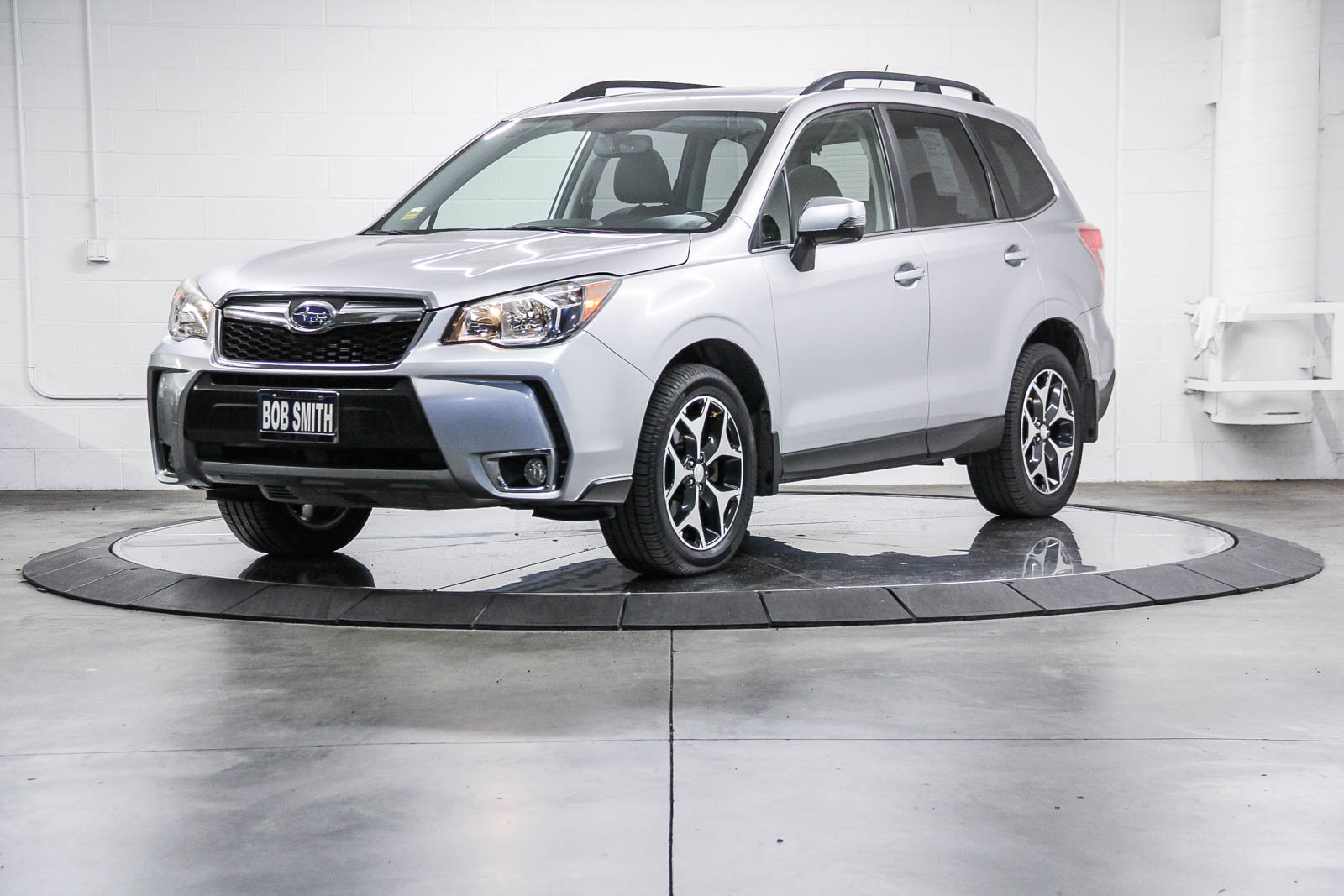 2014 Subaru Forester 2.0XT Touring photo 3