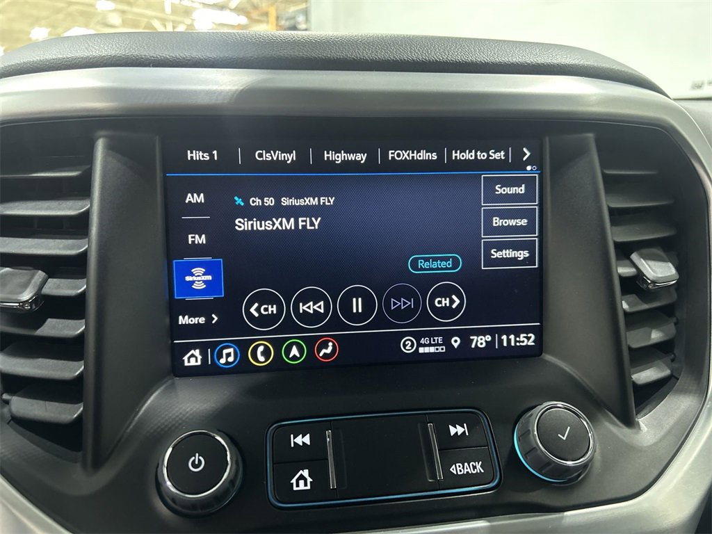 2023 Gmc Acadia SLE photo 12