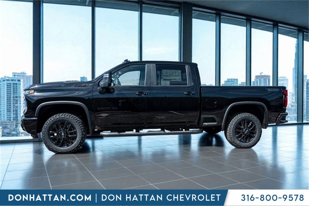 2026 Chevrolet Silverado LT photo 2