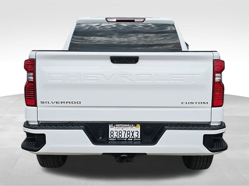 2024 Chevrolet Silverado 1500 Custom photo 4