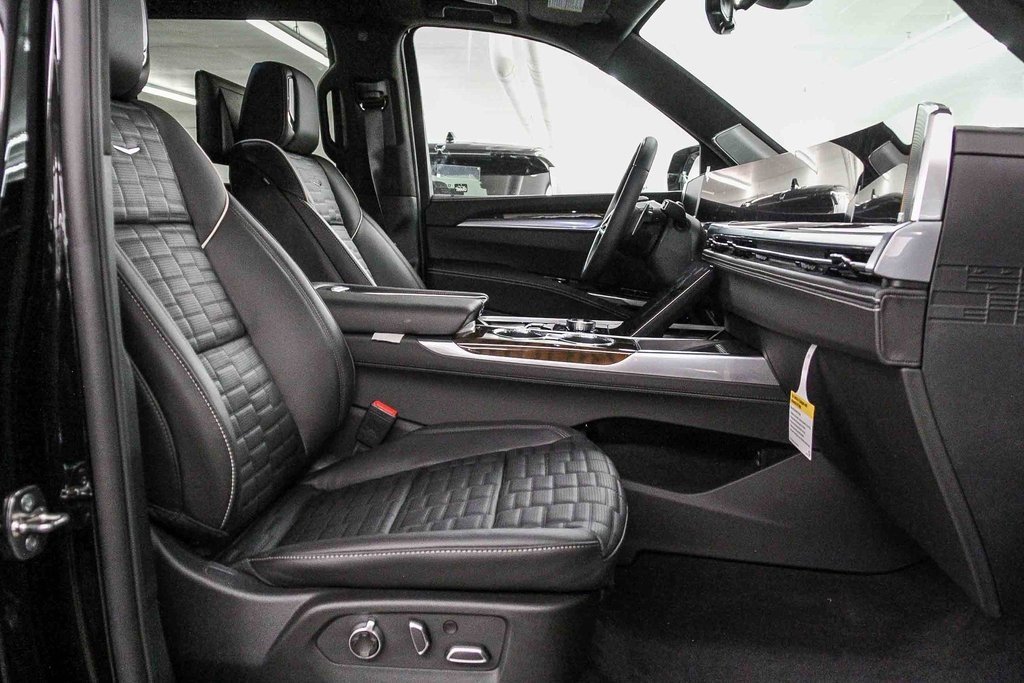 2026 Cadillac Escalade Platinum Sport photo 19