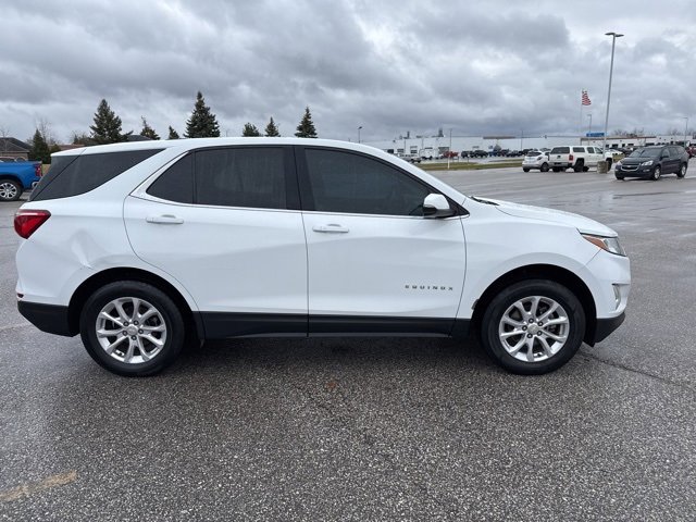2018 Chevrolet Equinox LT photo 2