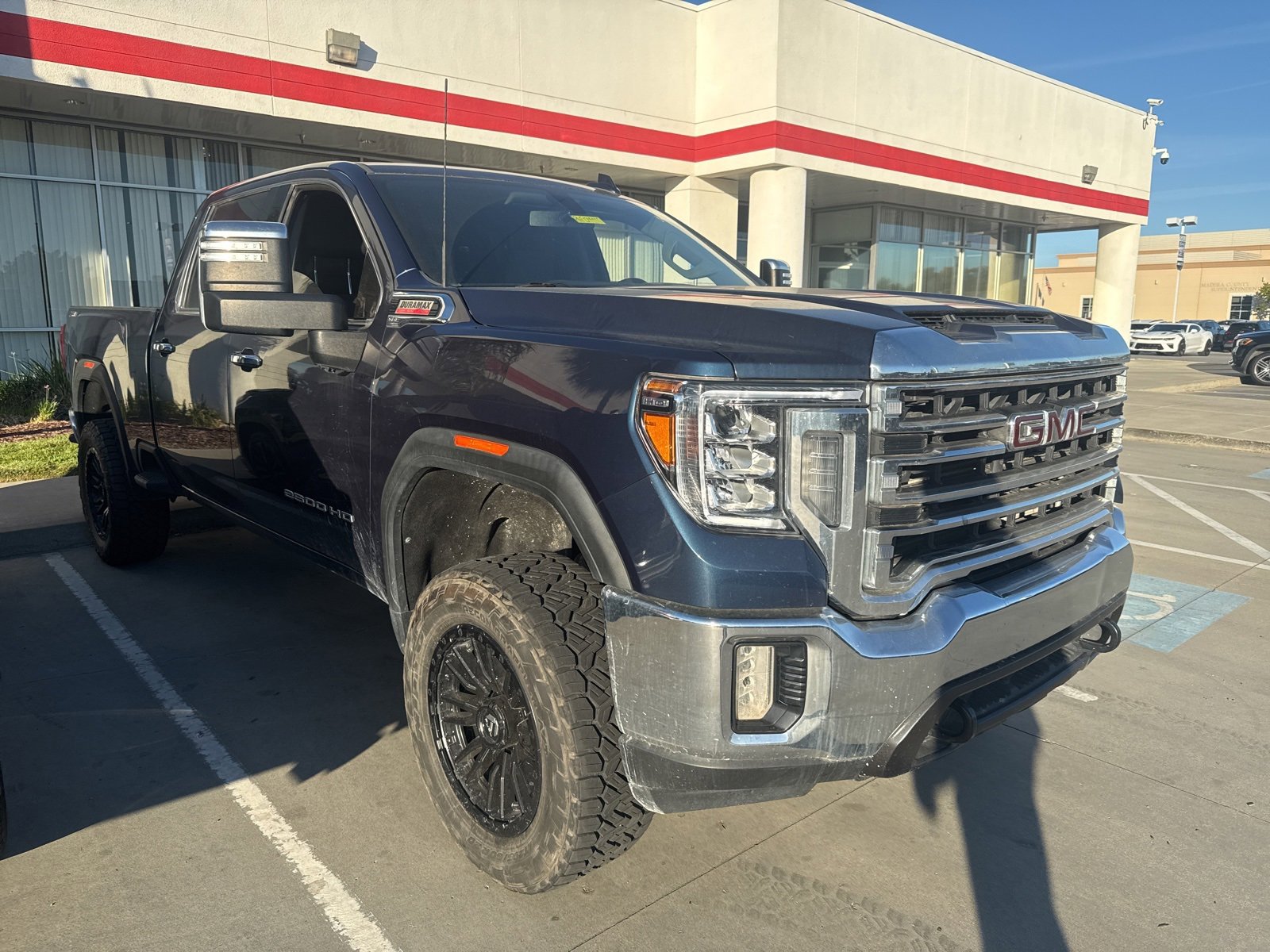 2022 Gmc Sierra 2500 HD SLT photo 2