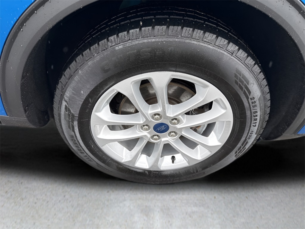 2020 Ford Escape SE photo 3