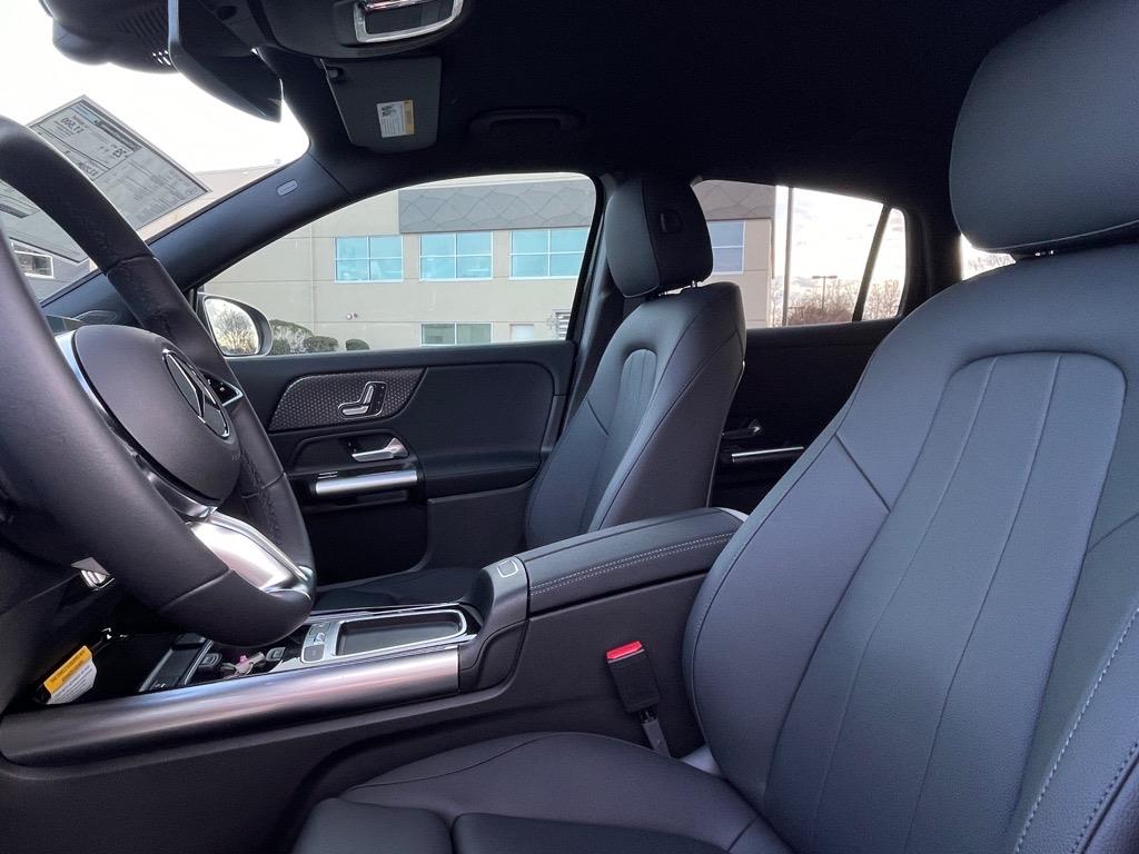 2025 Mercedes Benz GLA 250 4MATIC photo 17