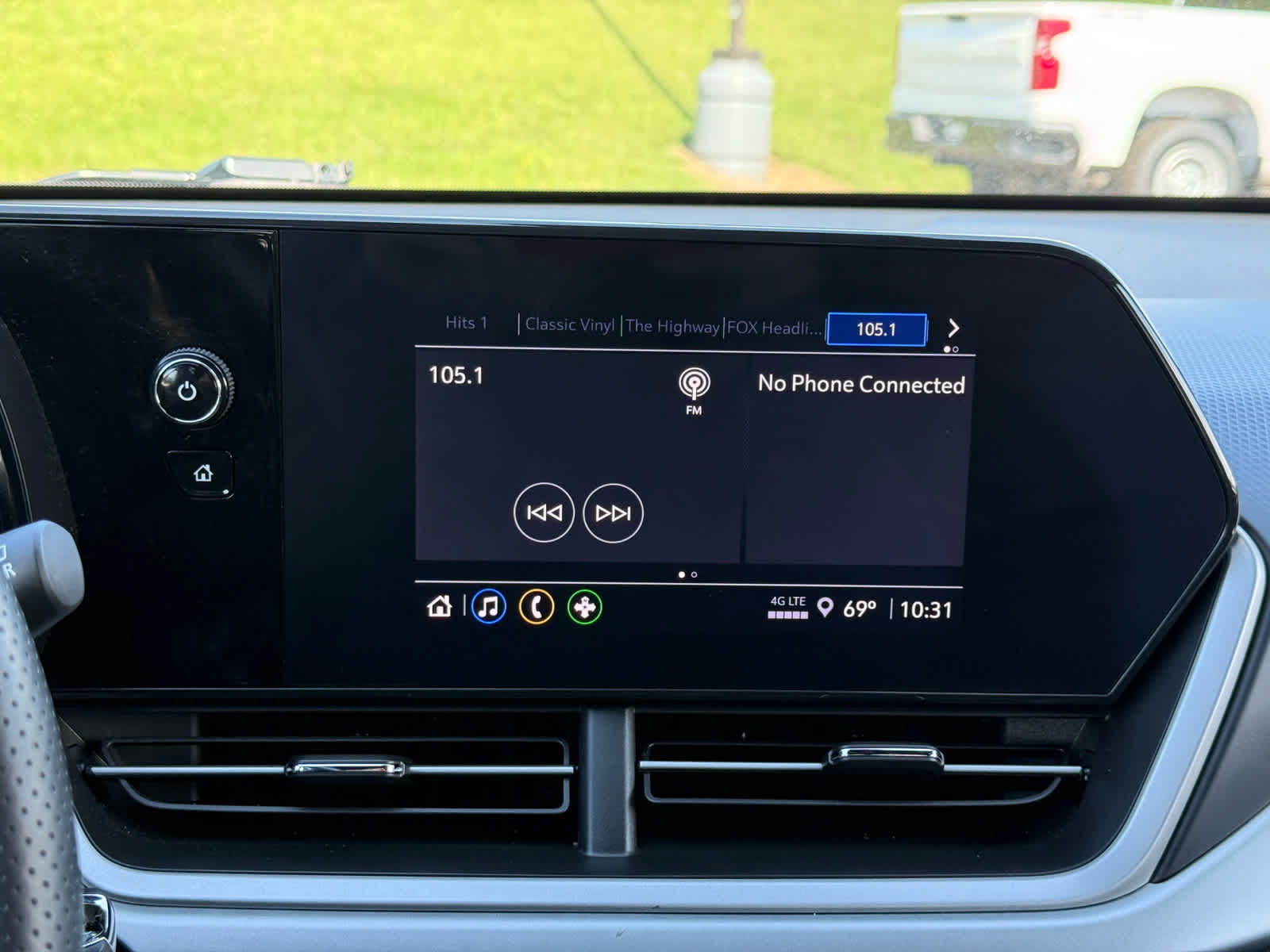 2024 Chevrolet Trax photo 15