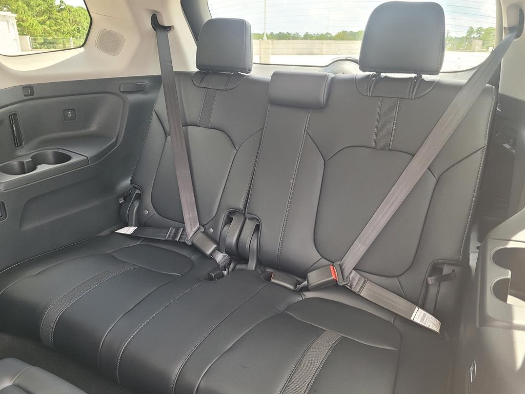 2025 Honda Pilot Touring photo 14