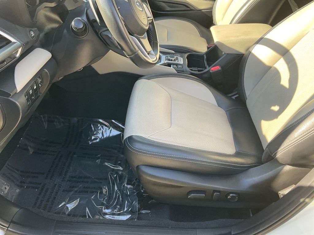 2022 Subaru Forester Limited photo 11