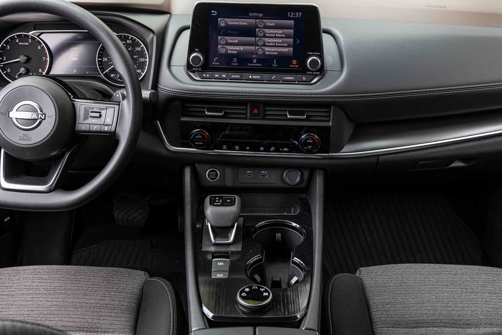 2023 Nissan Rogue SV photo 10