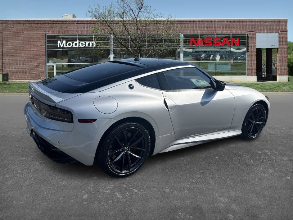 2025 Nissan Z Performance photo 4