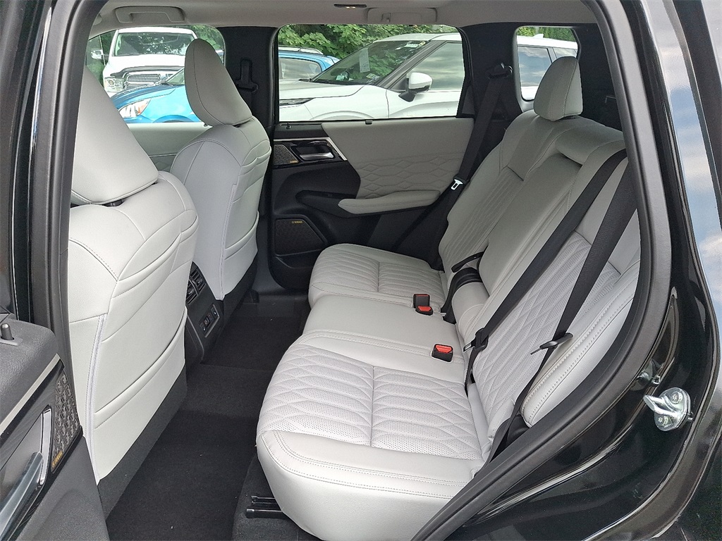 2025 Mitsubishi Outlander SEL GT photo 4