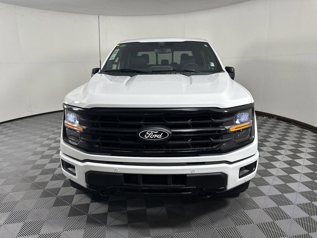 2025 Ford F-150 XLT photo 2