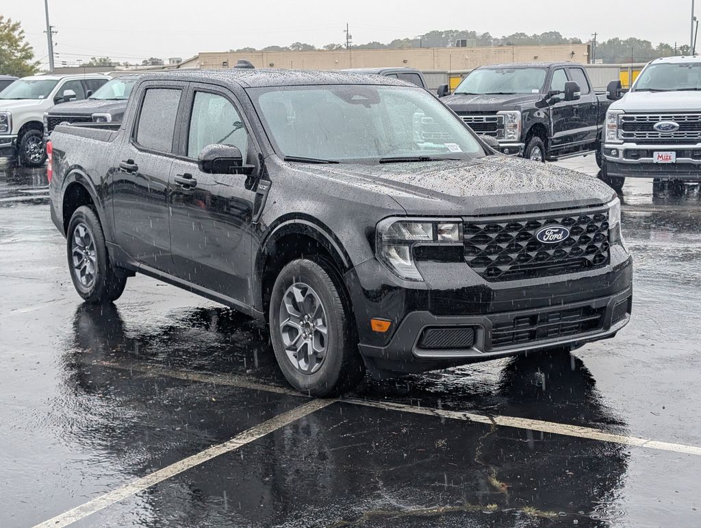 2025 Ford Maverick XLT photo 2