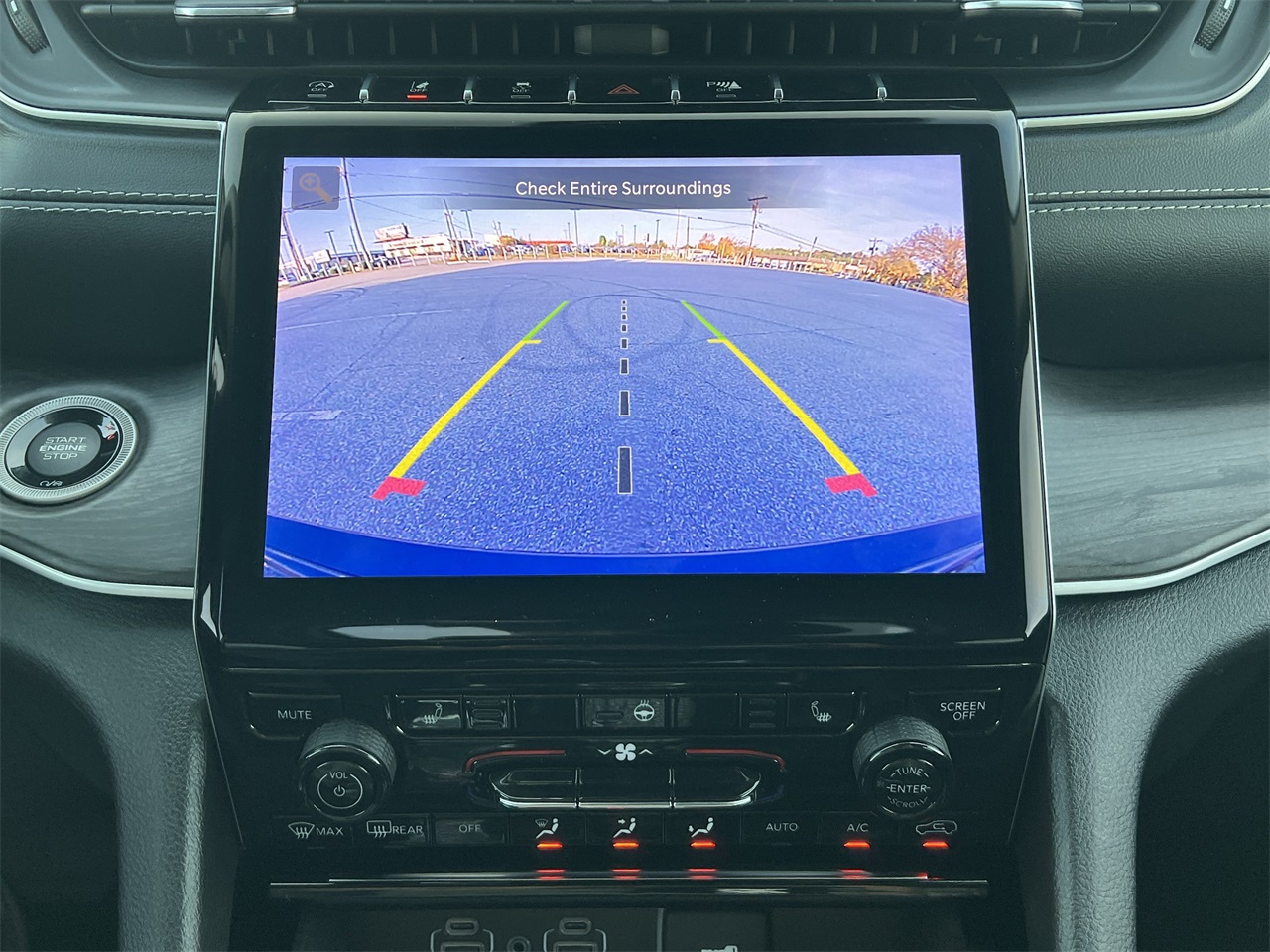 2022 Jeep Grand Cherokee Limited photo 3